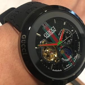 Gucci Pantcaon Men's Watch Online Sales 